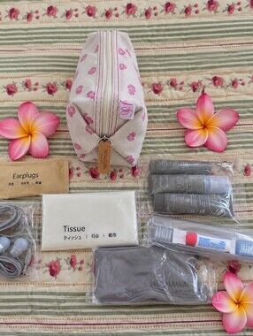 Hawaiian Airlines x Sig Zane 2016 Amenity Kit Complete Bamboo Comb 10 Pc Set